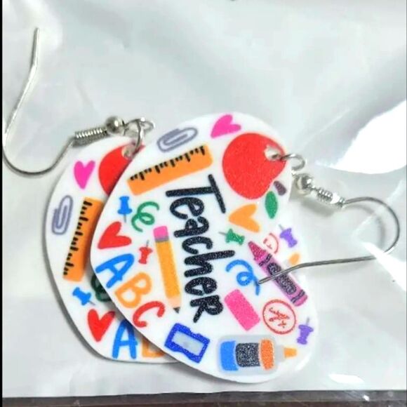 Hand crafted dangle earrings - Picture 3 of 8